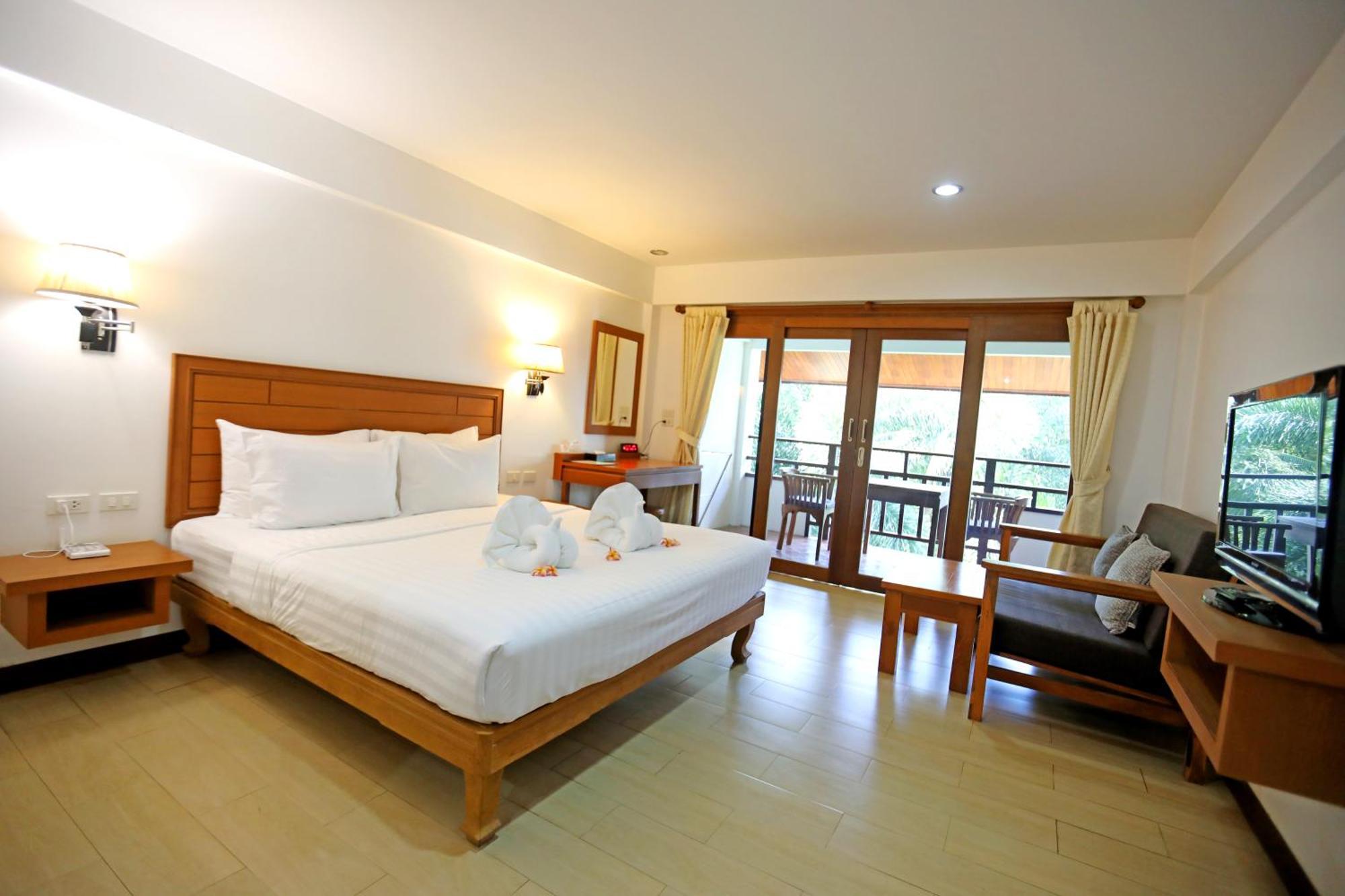 Phuket Meet Holiday Hotel 普吉岛相遇酒店 Rawai Extérieur photo